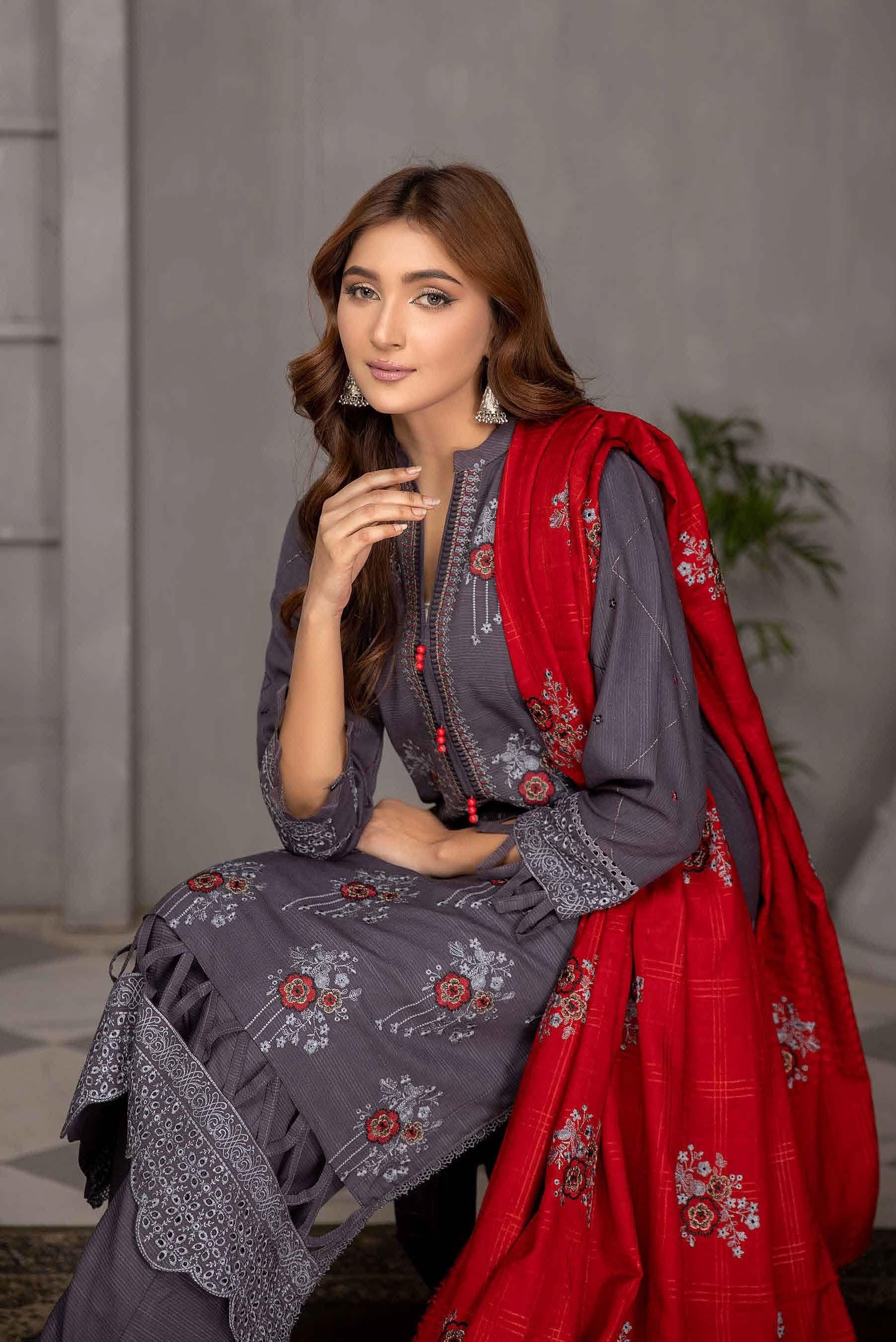 Eid Dress For Womens - Pakistani Embroidered Leather Peach Ramadan Partywear Festival Suits Salwar Kameez Suit In Medium Size