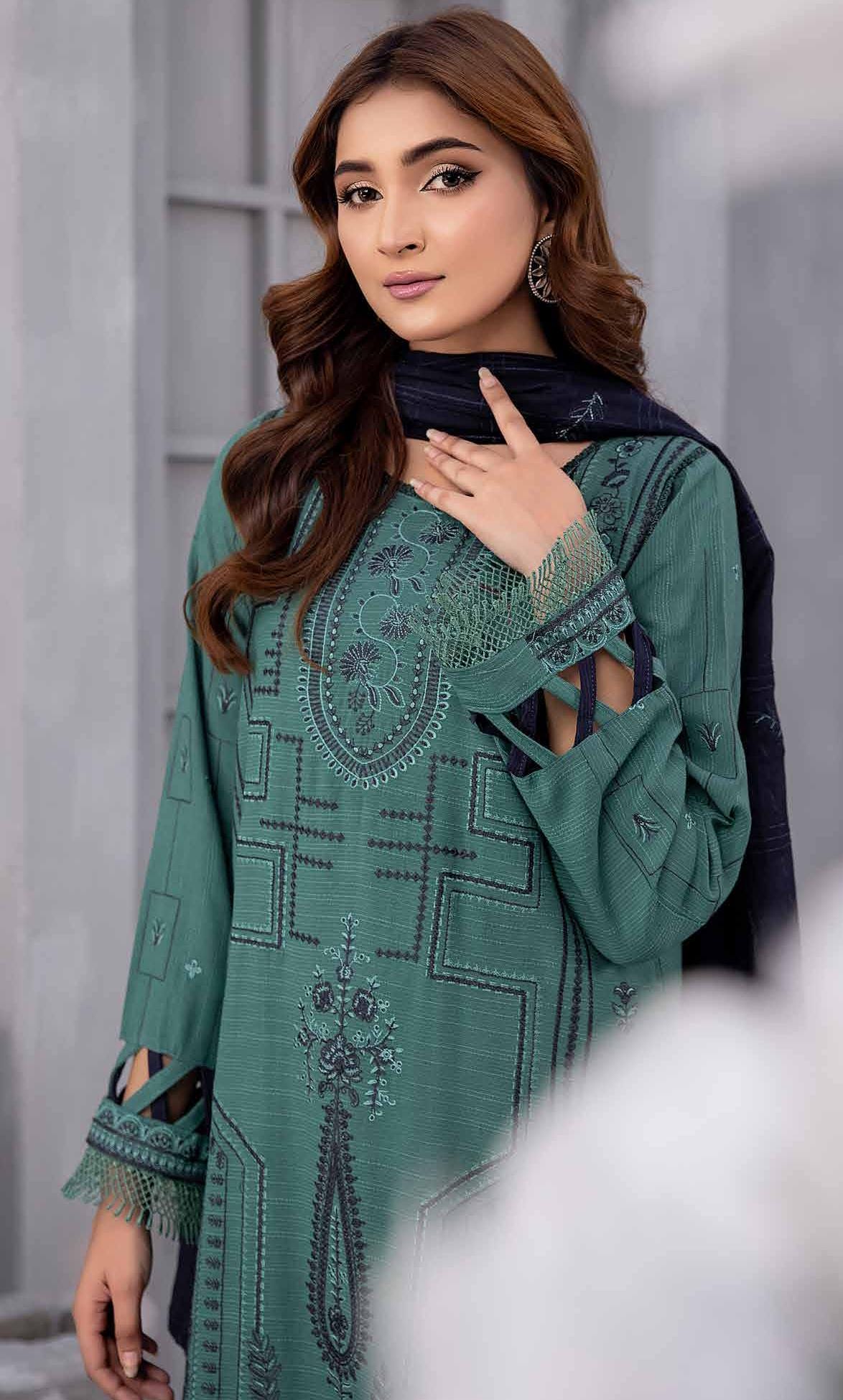 Eid Dress For Womens - Pakistani Embroidered Leather Peach Ramadan Partywear Festival Suits Salwar Kameez Suit In Large Size