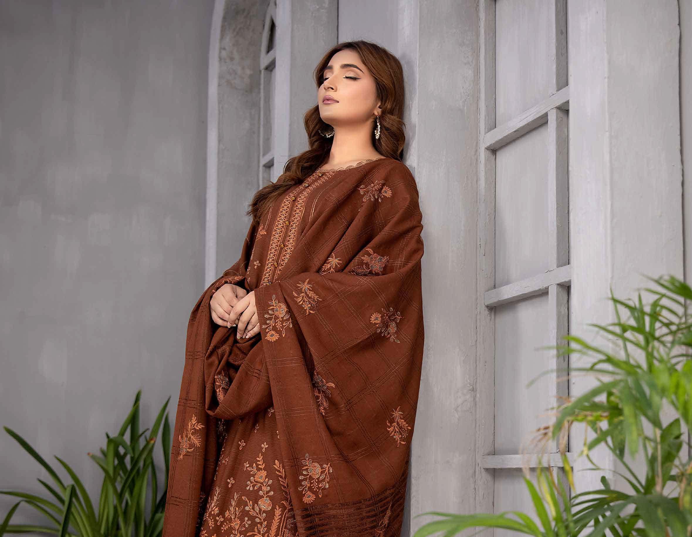 Eid Dress For Womens - Pakistani Embroidered Leather Peach Ramadan Partywear Festival Suits Salwar Kameez Suit In Large Size
