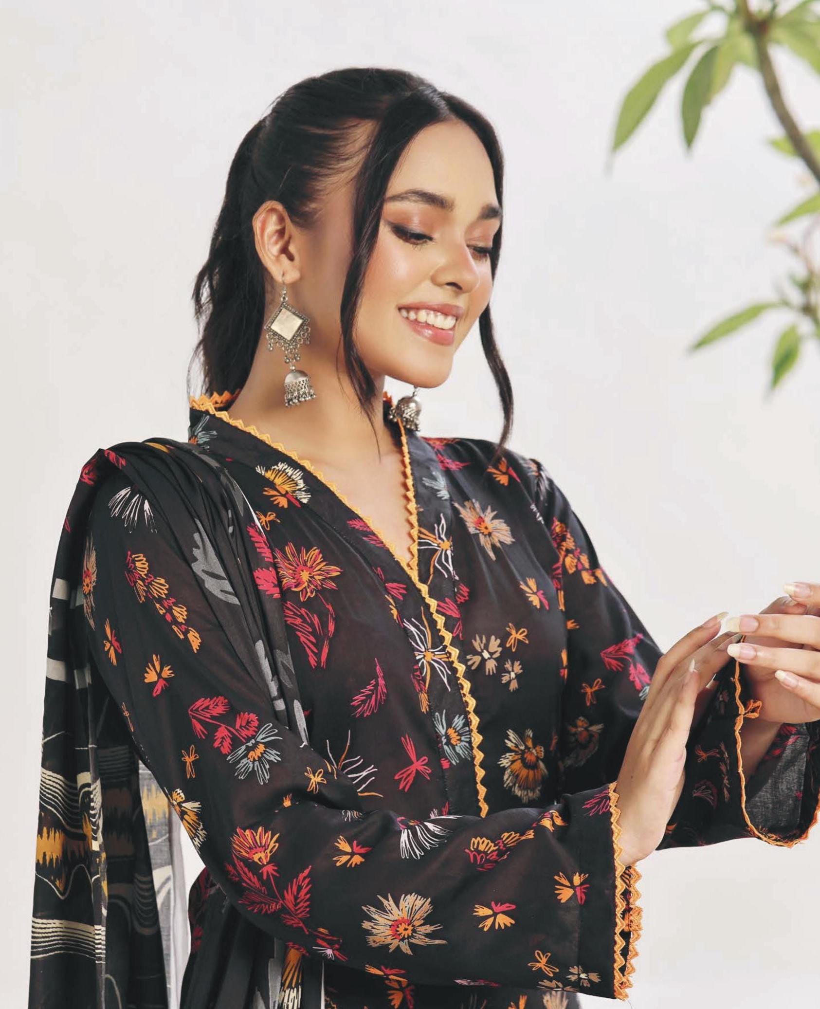 Eid Dress For Womens - Pakistani Embroidered Lawn Ramadan Partywear Festival Suits In Medium Size