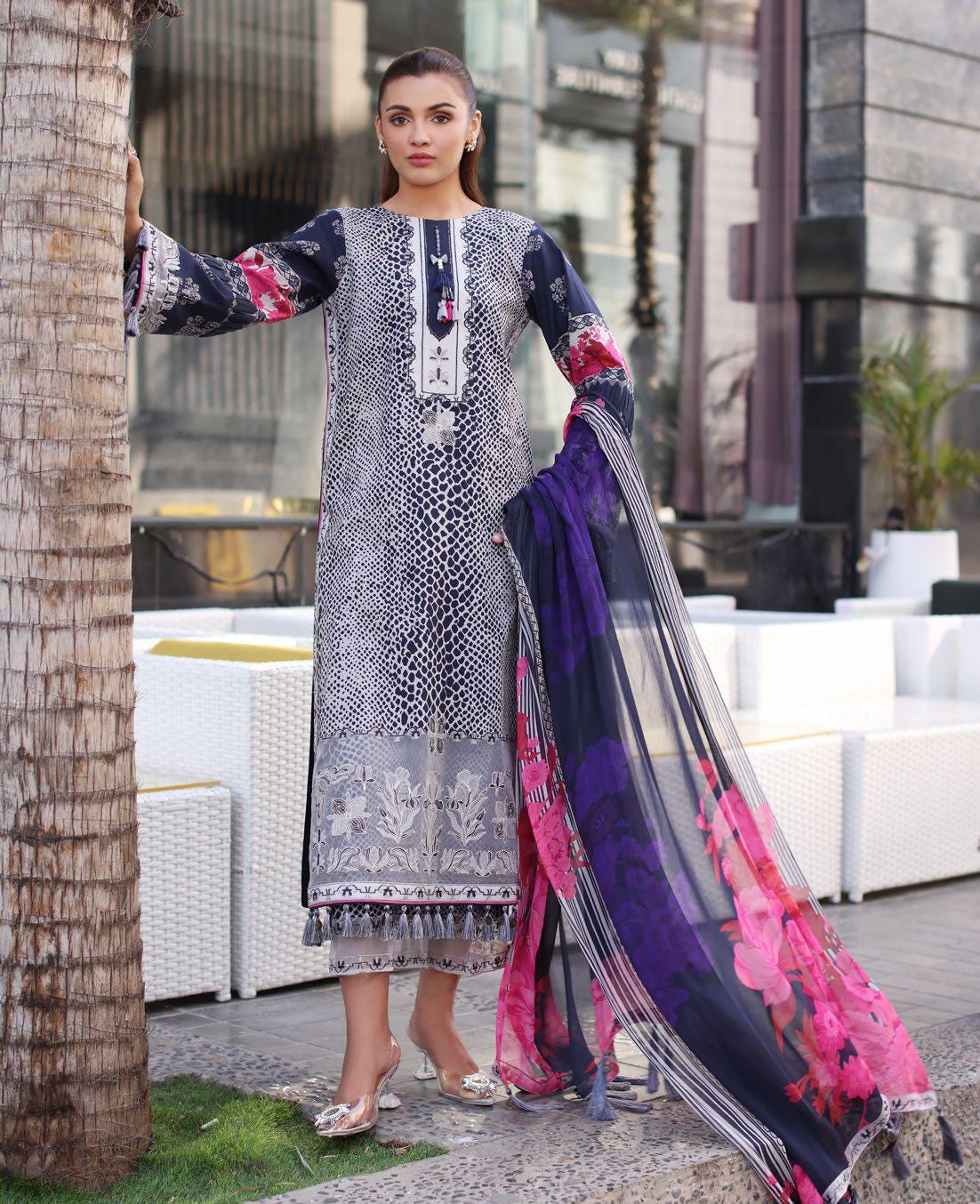 Eid Dress For Womens - Pakistani Embroidered Ramadan Partywear Festival Suits In Large Size