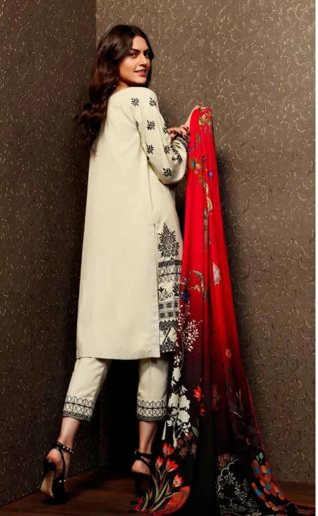 Eid Dress For Womens - Pakistani Embroidered Lawn Ramadan Partywear Festival Suits Salwar Kameez Suit In Medium Size