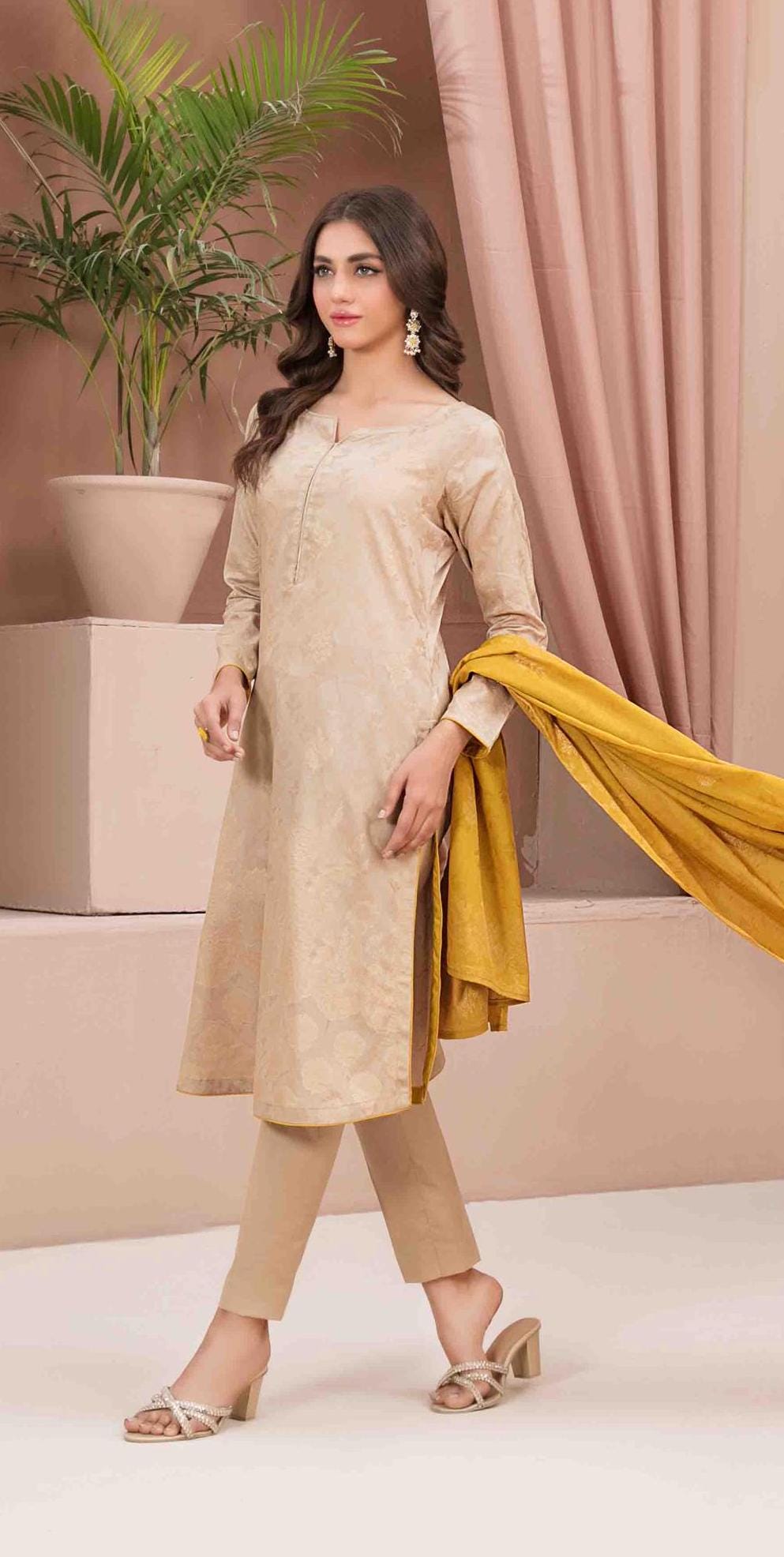 Eid Dress For Womens - Pakistani Broshia Banarsi Lawn Ramadan Partywear Festival Suits Jacquard Suit In Medium Size