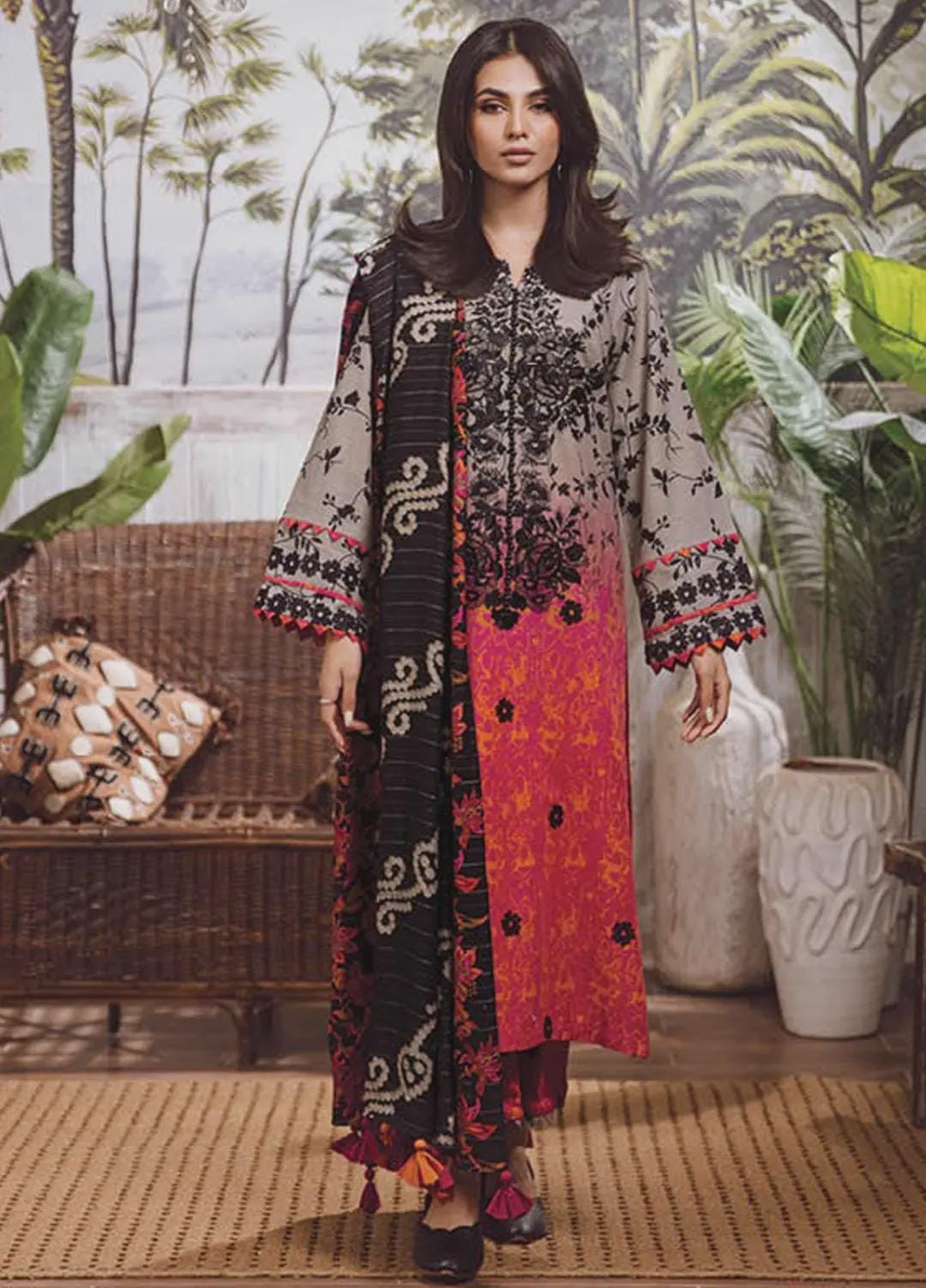 Eid Dress For Womens - Pakistani Embroidered Lawn Ramadan Partywear Festival Suits Winterwear Khaddar Suit in Large Size
