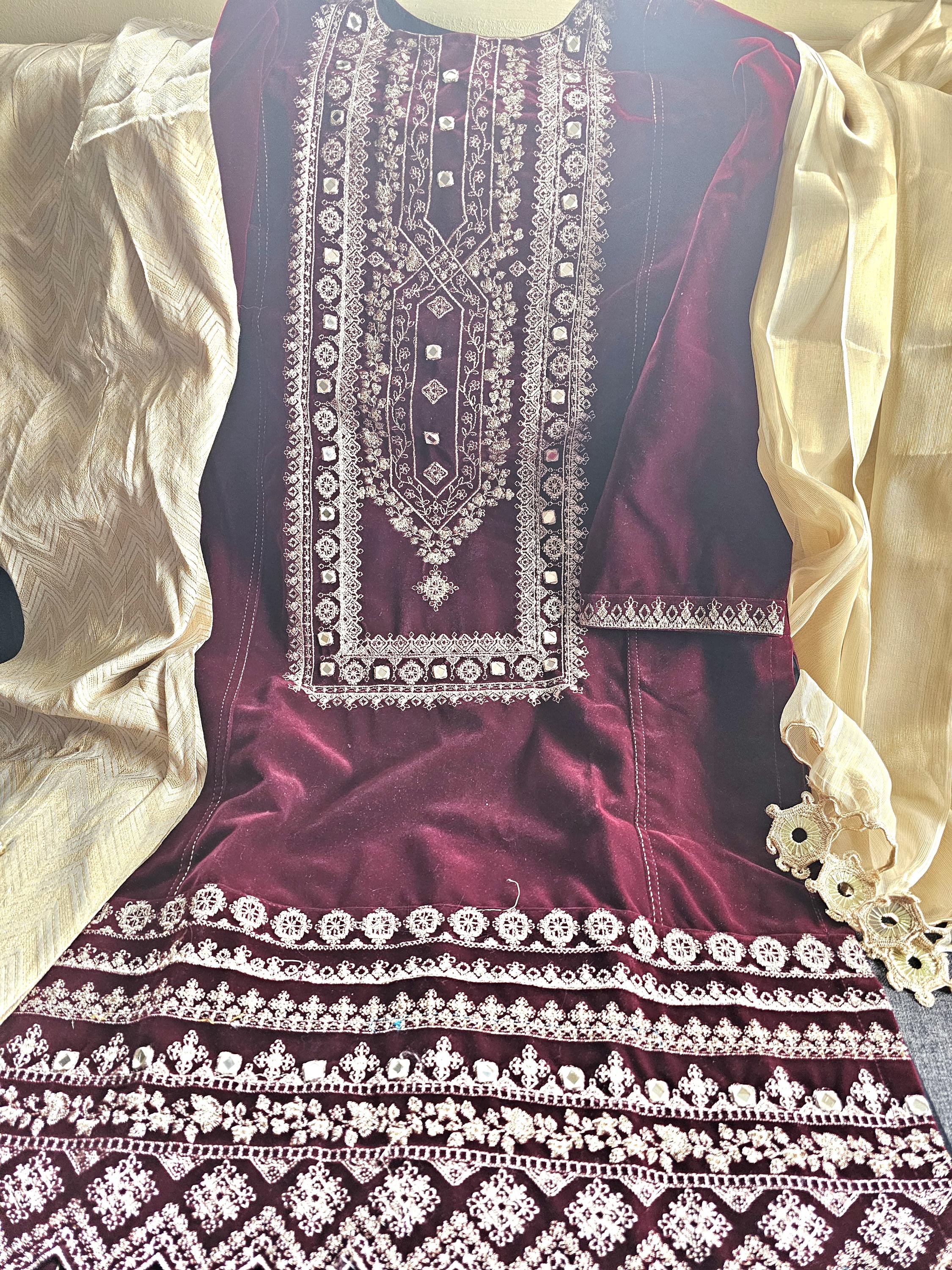 New Velvet Stitched 3pc Dress for Wedding Partywear Pakistani Branded Designer Dress Salwar Kameez Suit for Winter Wear
